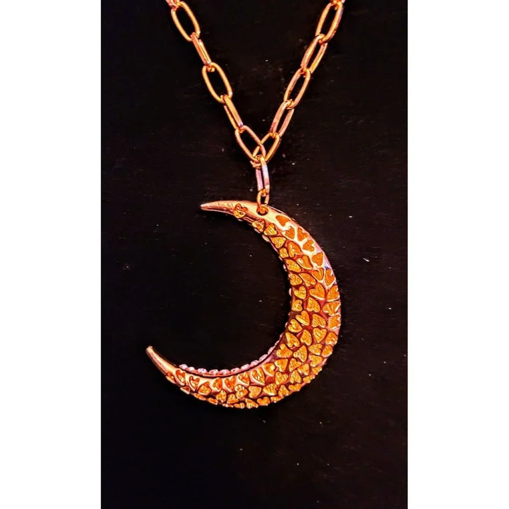 Women's/Teen GoldTone Necklace 3" Double Sided Half Moon Pendnt  24" Chain #2296 - Picture 4 of 5